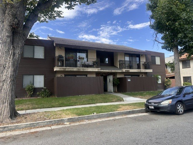 24315 Walnut St &mdash; front elevation from Walnut Street