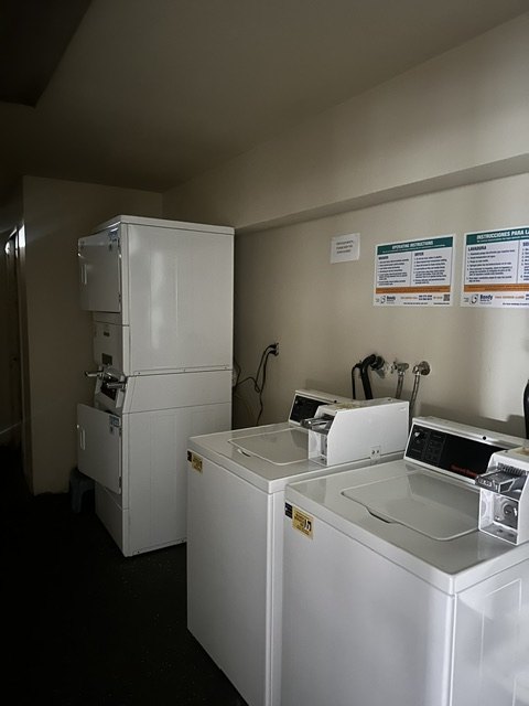 24315 Walnut St &mdash; on-site common laundry room